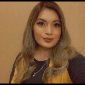 Meet your Posher, Nayely